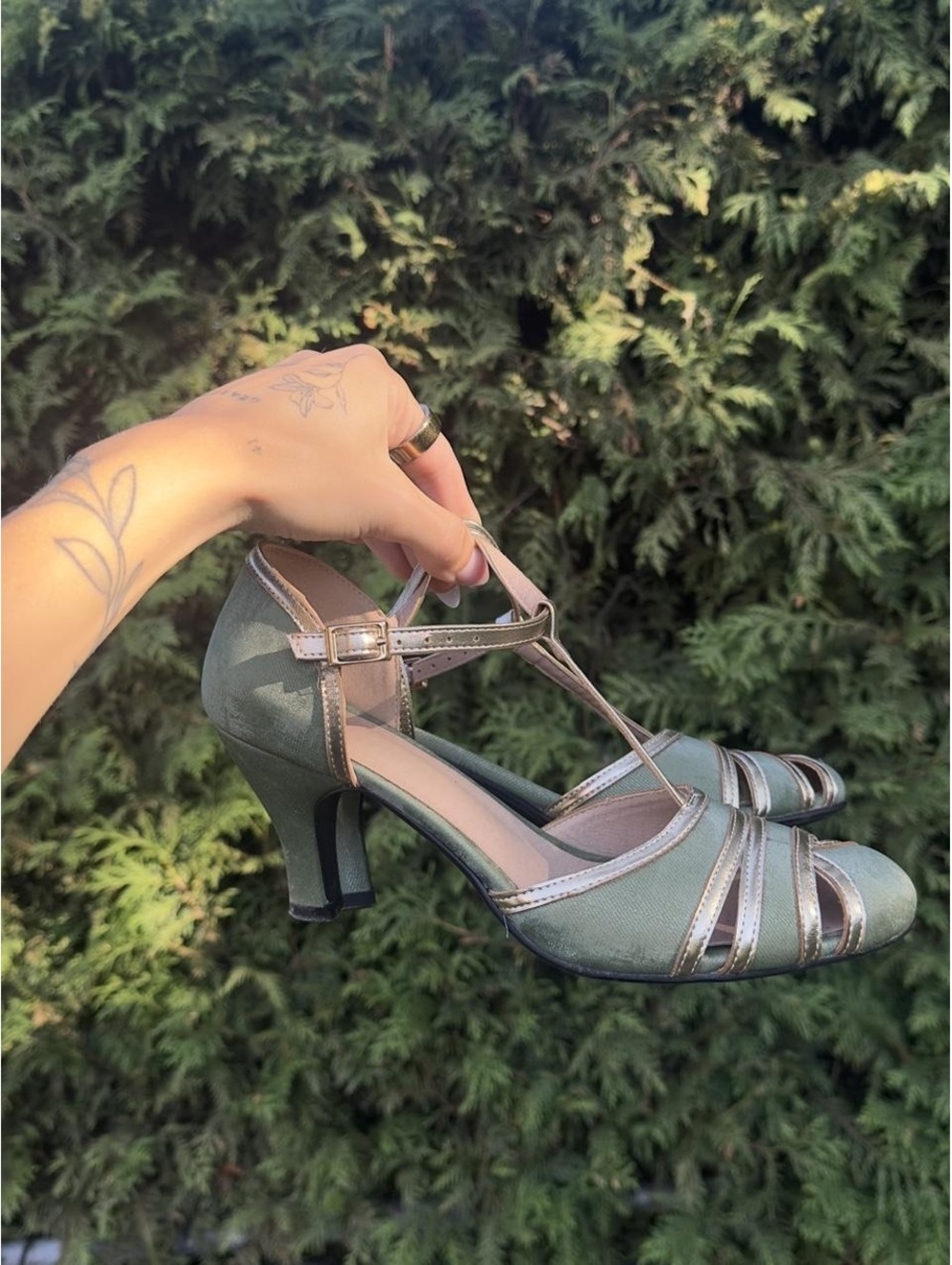 Sage Green T-Strap Kitten Heels 💚